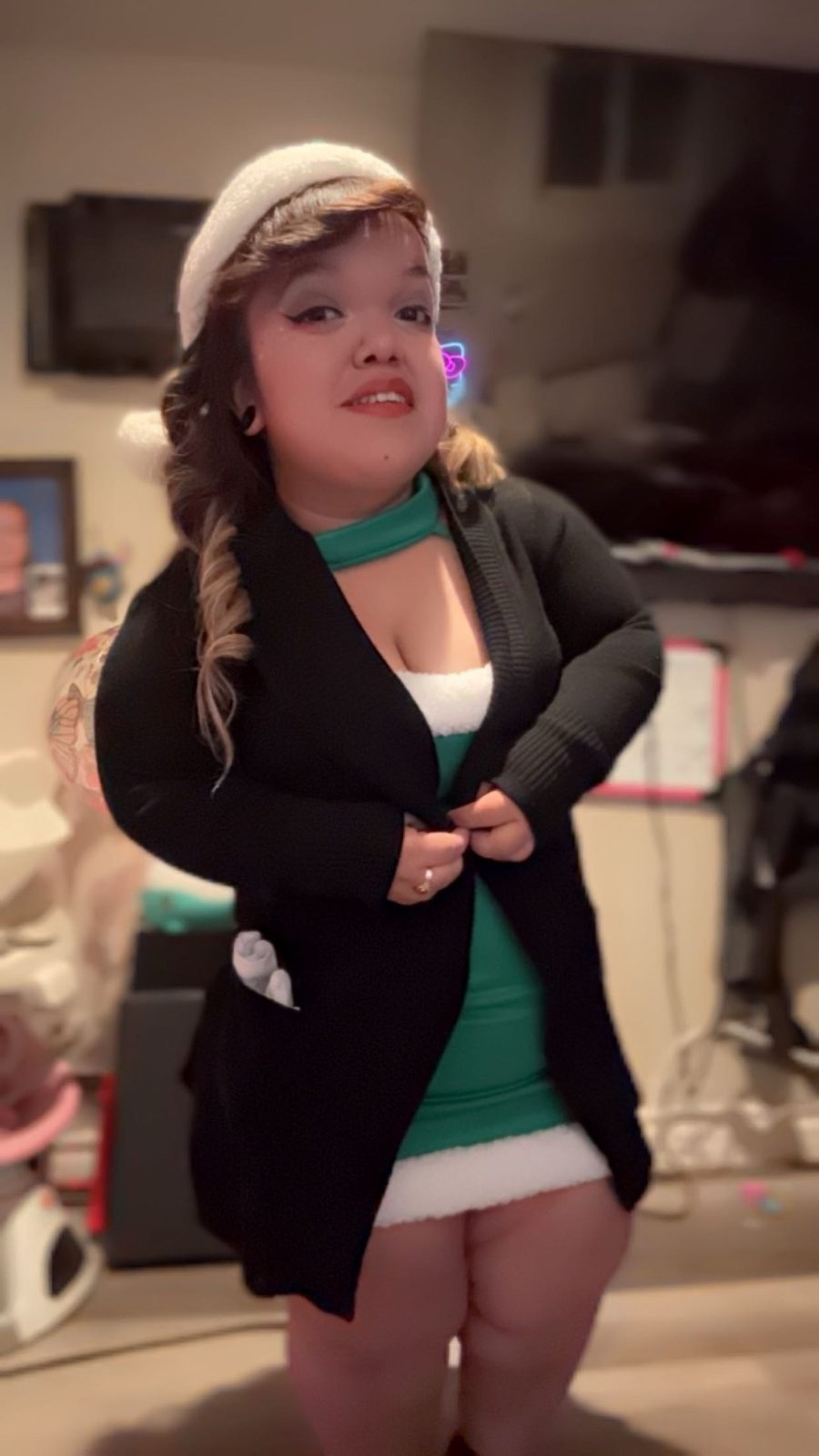 Anae — dwarf performer photo 5 for Midget Babe Entertainment